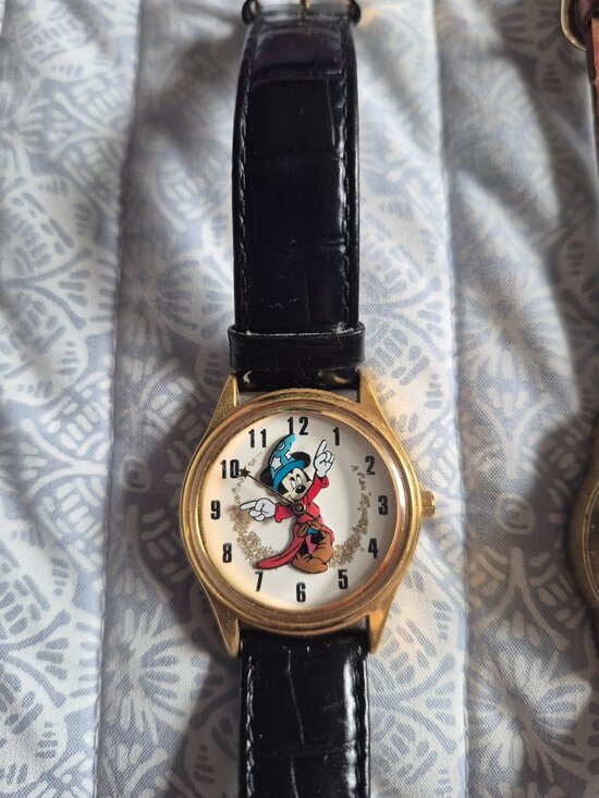 2 Disney watches main image 5